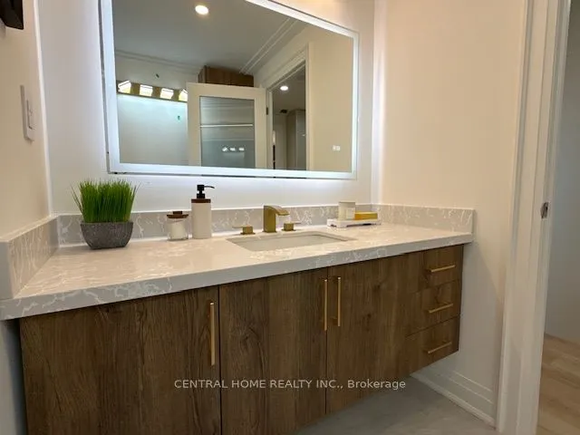 55 Skymark Drive, #1707