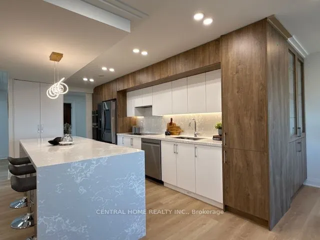 55 Skymark Drive, #1707