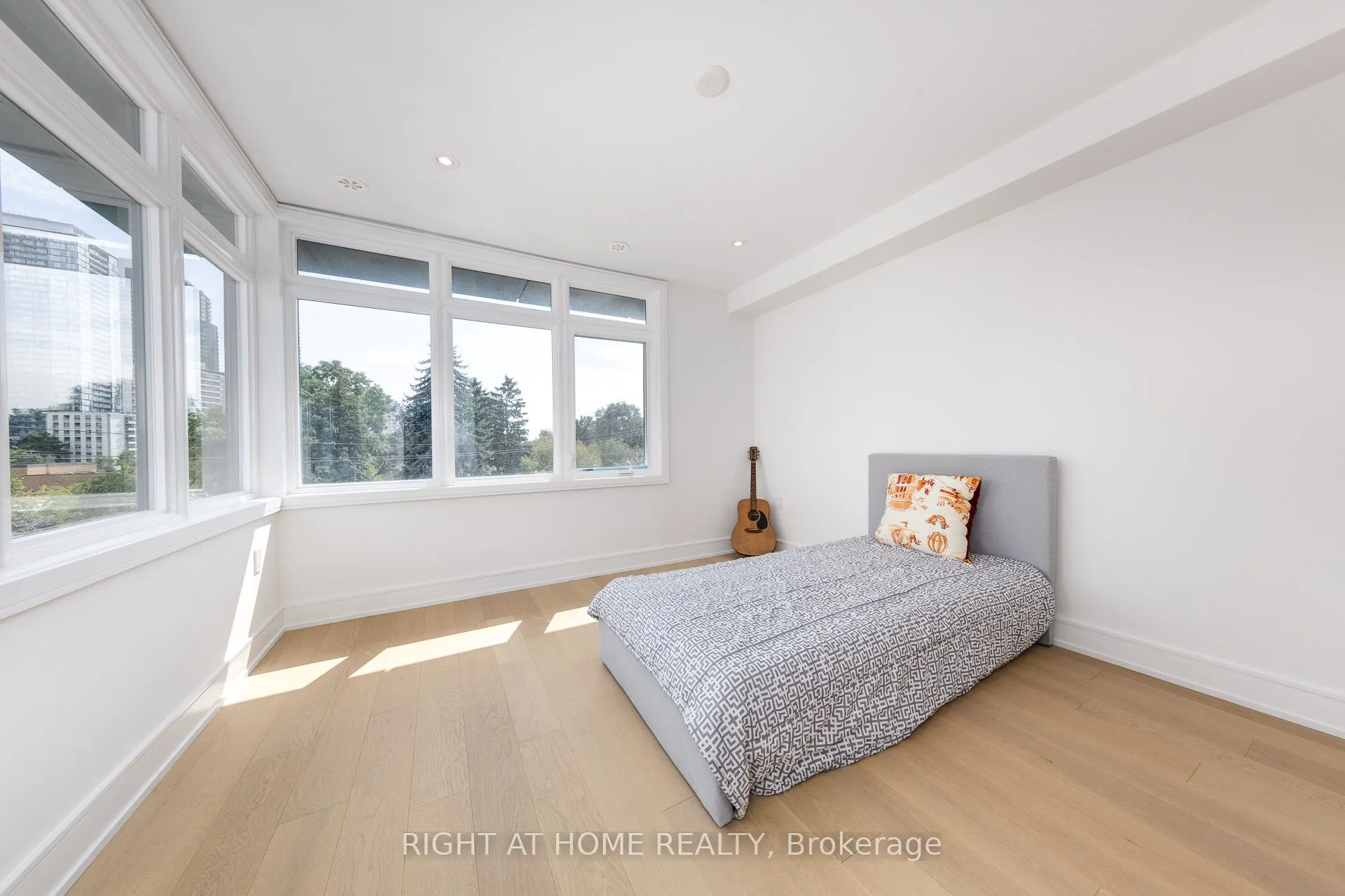 36B Churchill Avenue