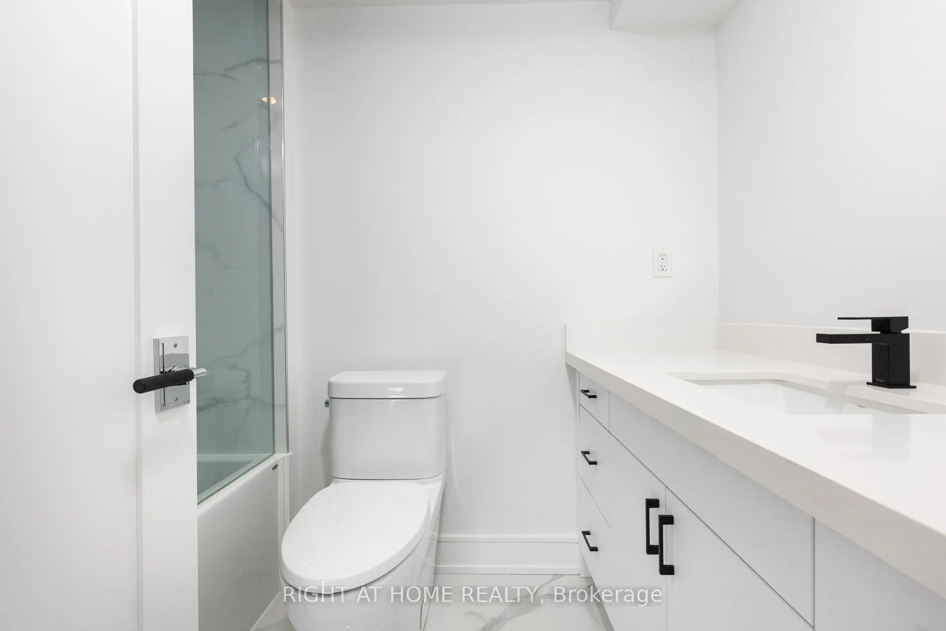 36B Churchill Avenue
