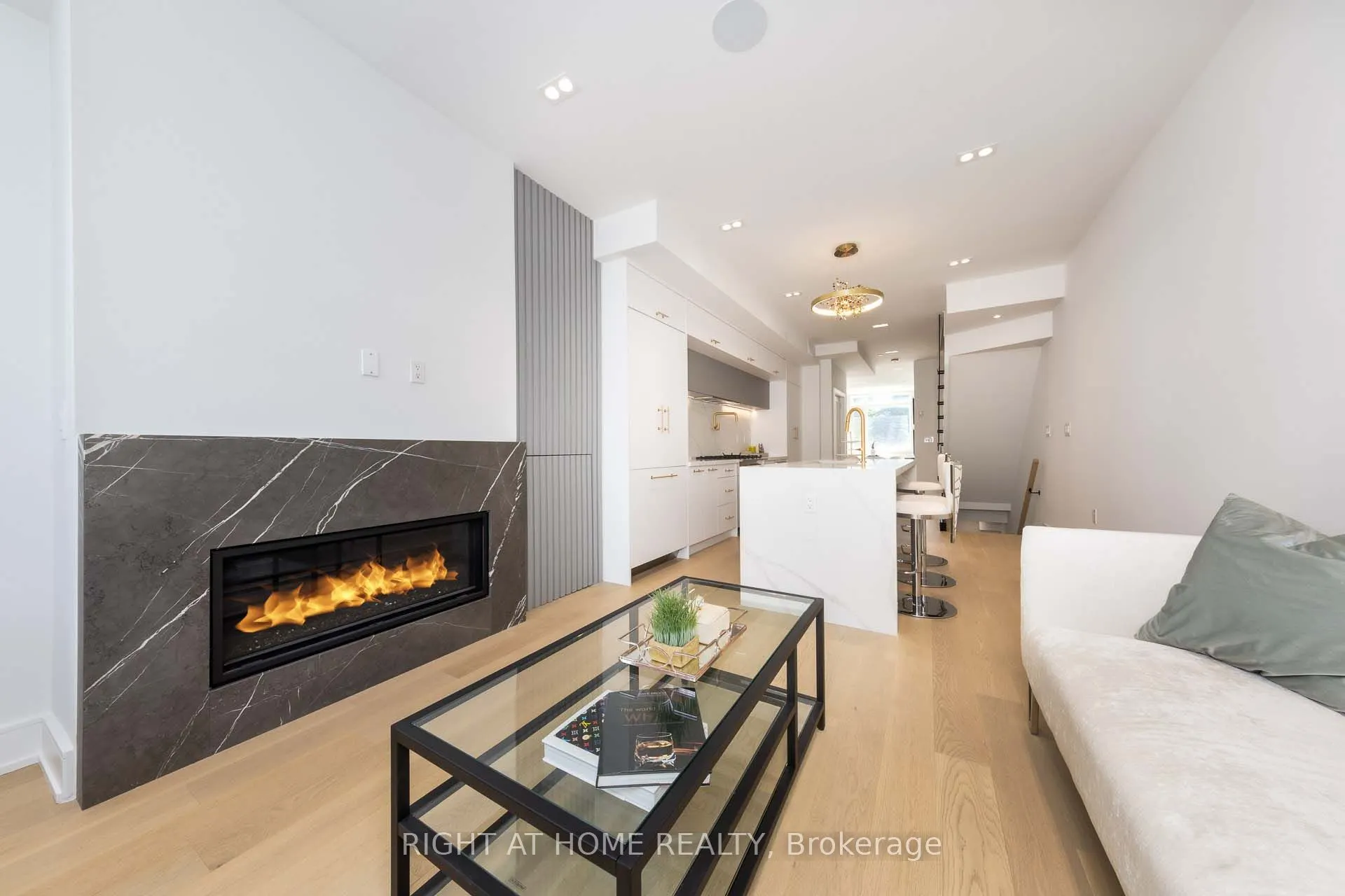 36B Churchill Avenue