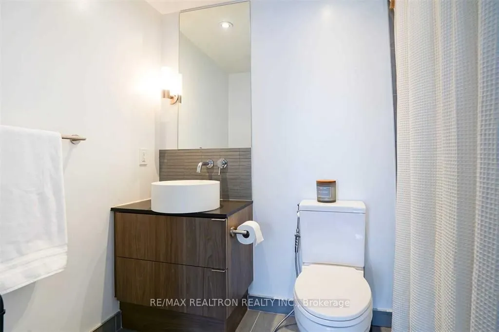 161 Roehampton Avenue, #3311