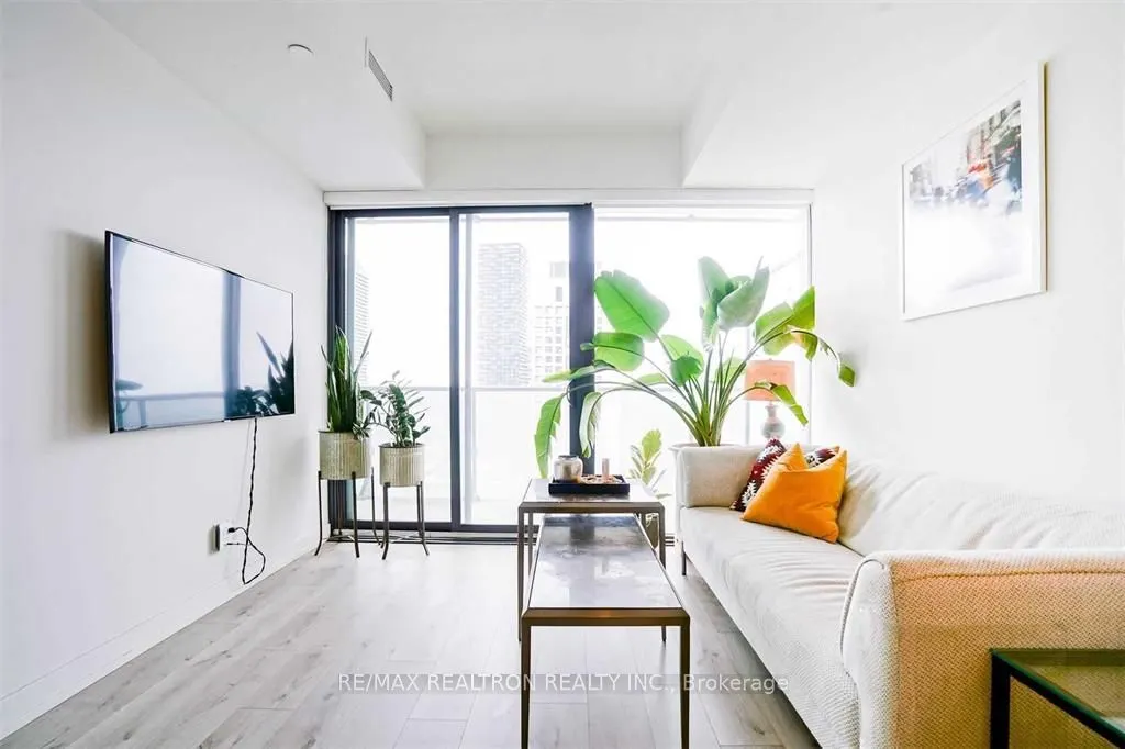 161 Roehampton Avenue, #3311