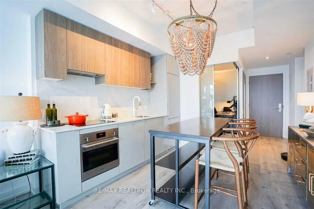 161 Roehampton Avenue, #3311