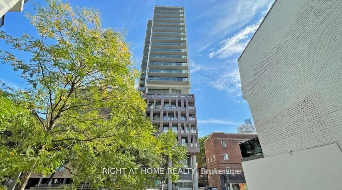 81 Wellesley Street E, #607