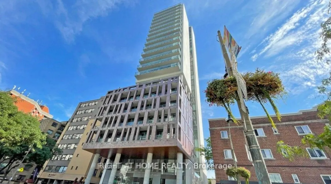 81 Wellesley Street E, #607