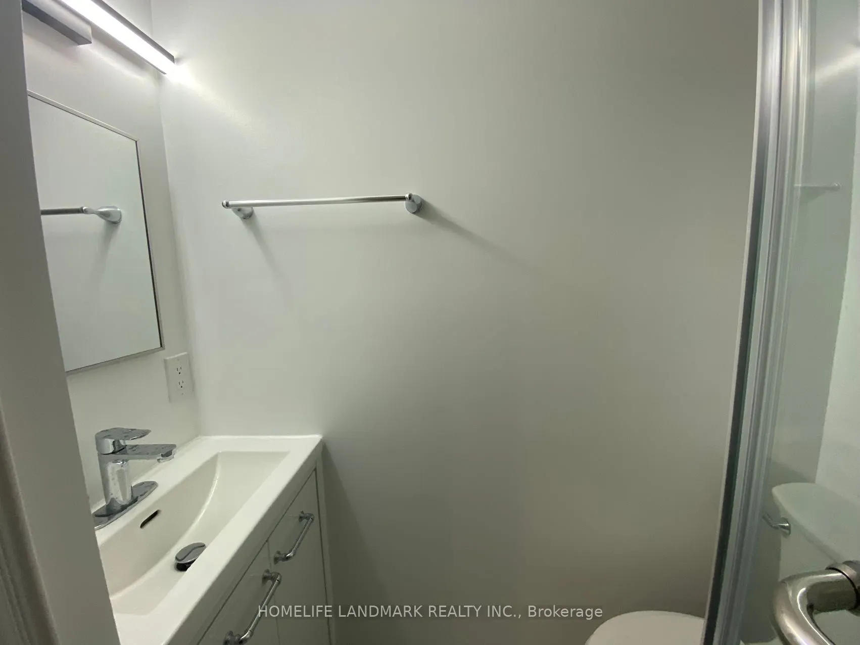 353 Spadina Avenue, ##5