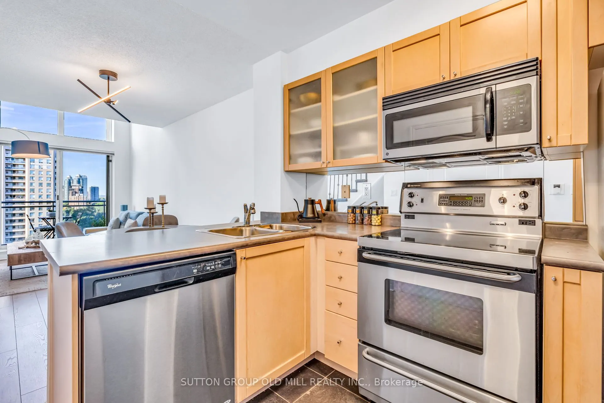 188 Doris Avenue, #1705