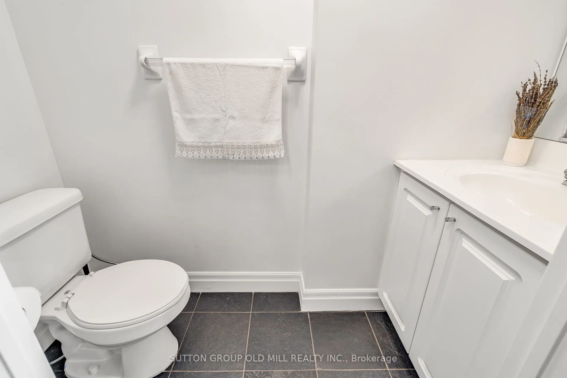 188 Doris Avenue, #1705