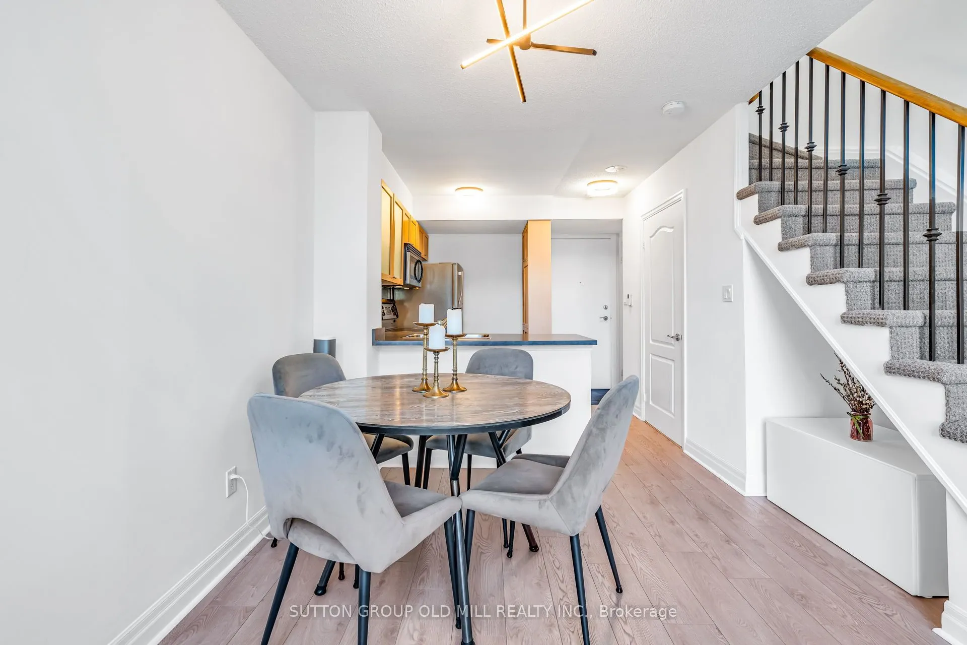 188 Doris Avenue, #1705