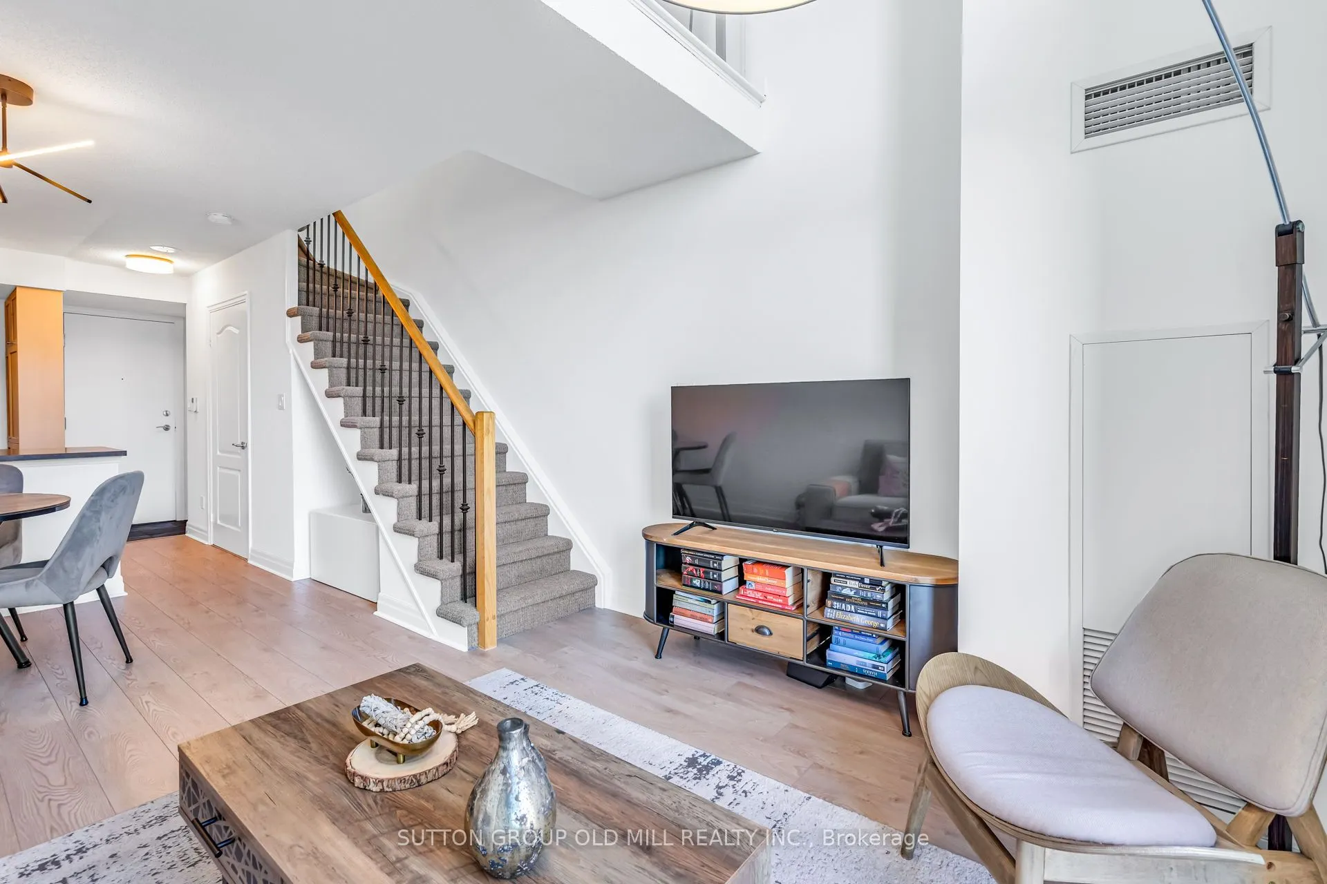 188 Doris Avenue, #1705