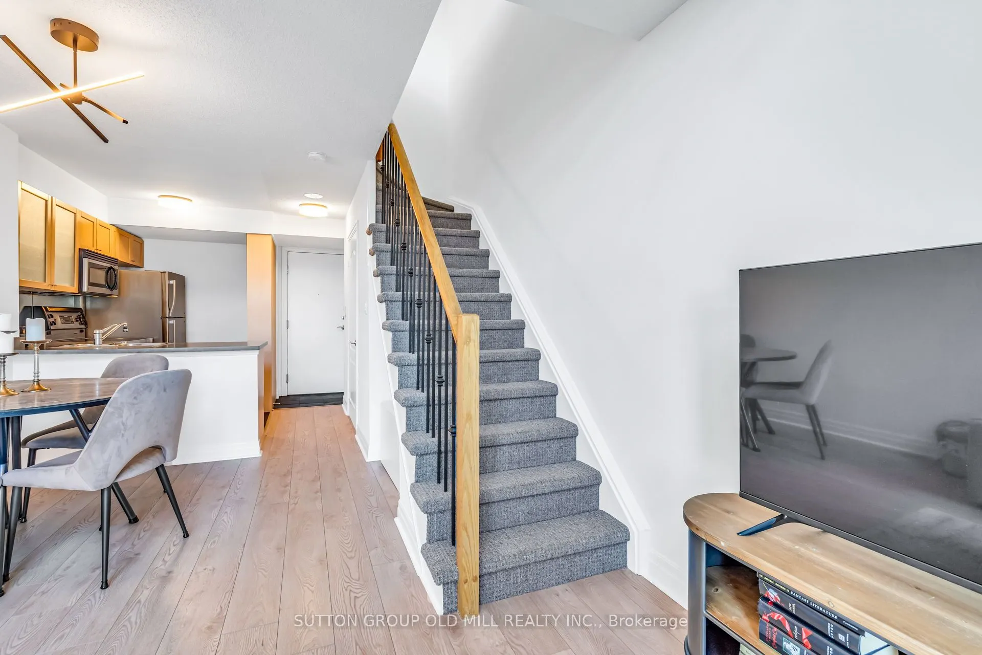 188 Doris Avenue, #1705