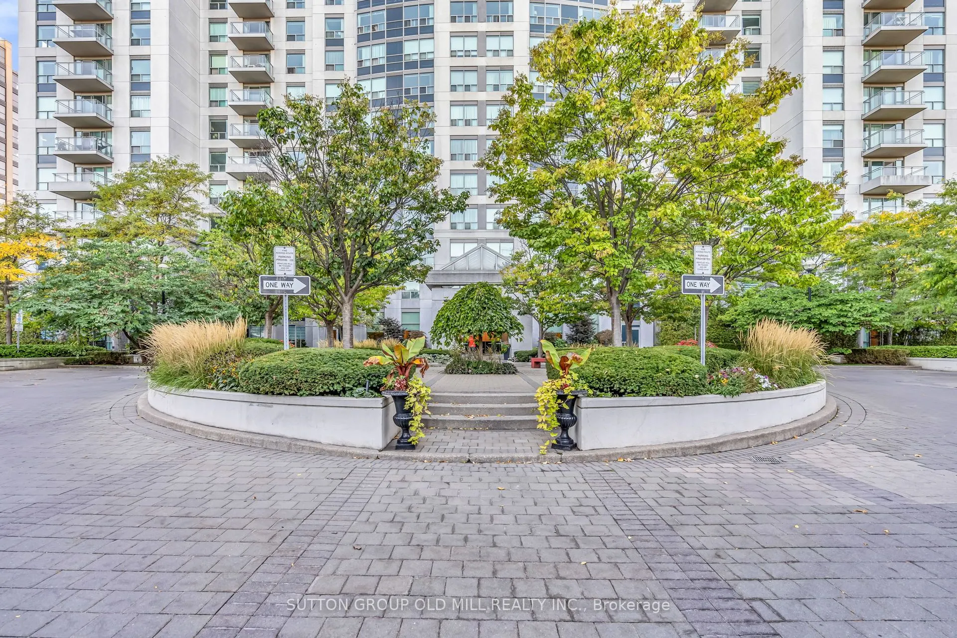 188 Doris Avenue, #1705