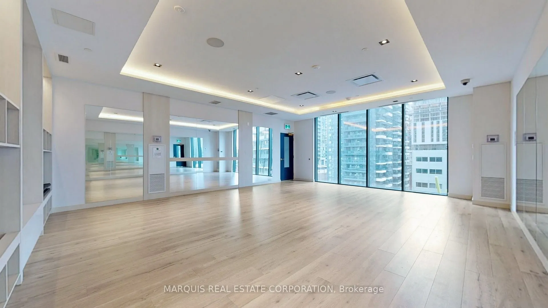 330 Richmond Street W, #505BR2