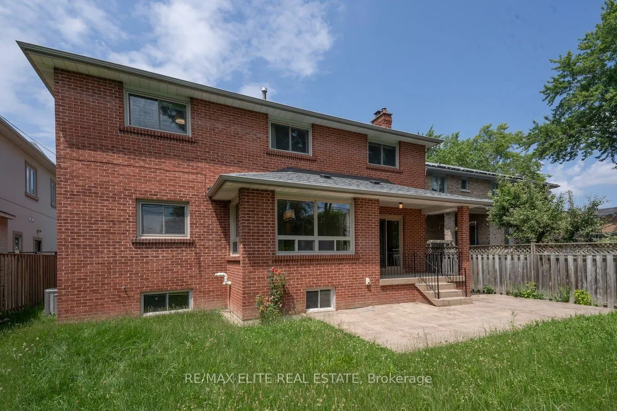 219 Connaught Avenue, #Main