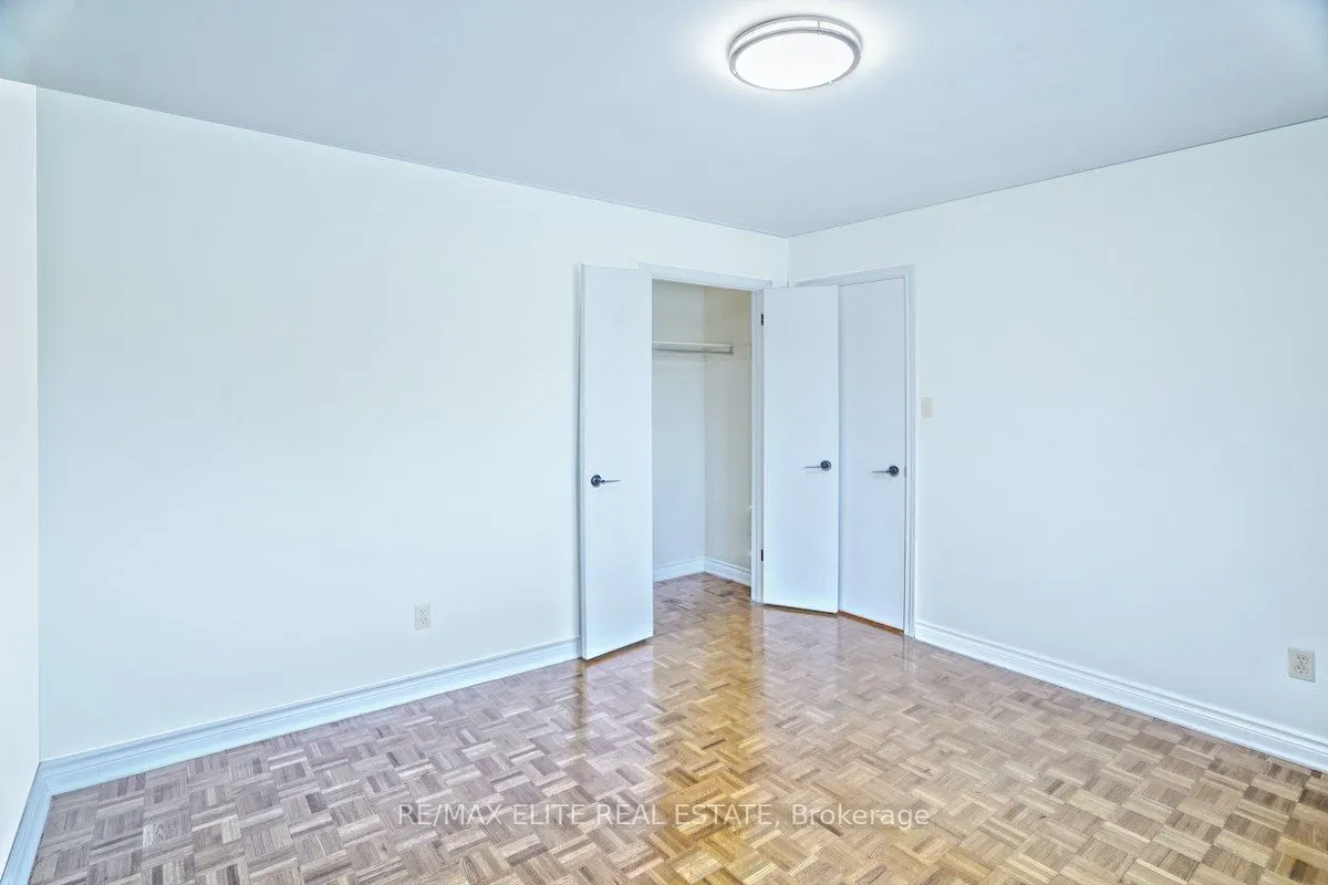219 Connaught Avenue, #Main