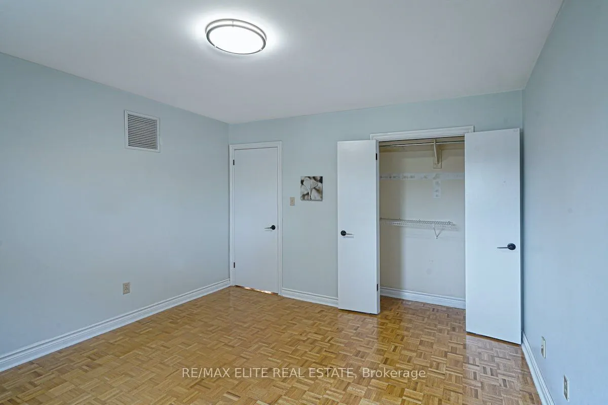 219 Connaught Avenue, #Main