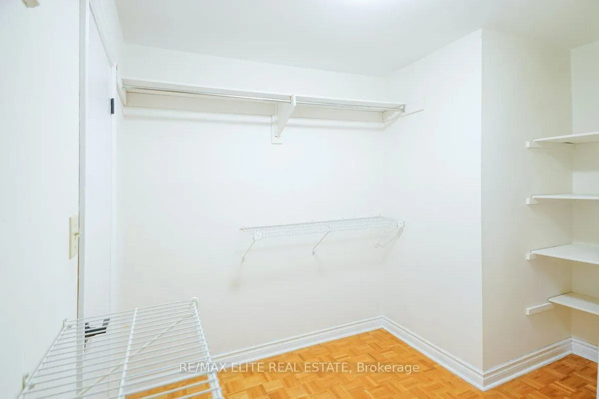 219 Connaught Avenue, #Main