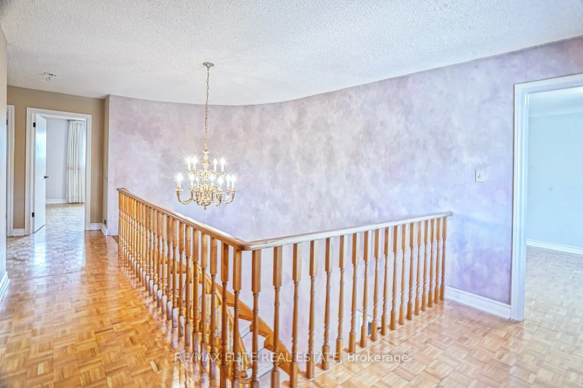 219 Connaught Avenue, #Main