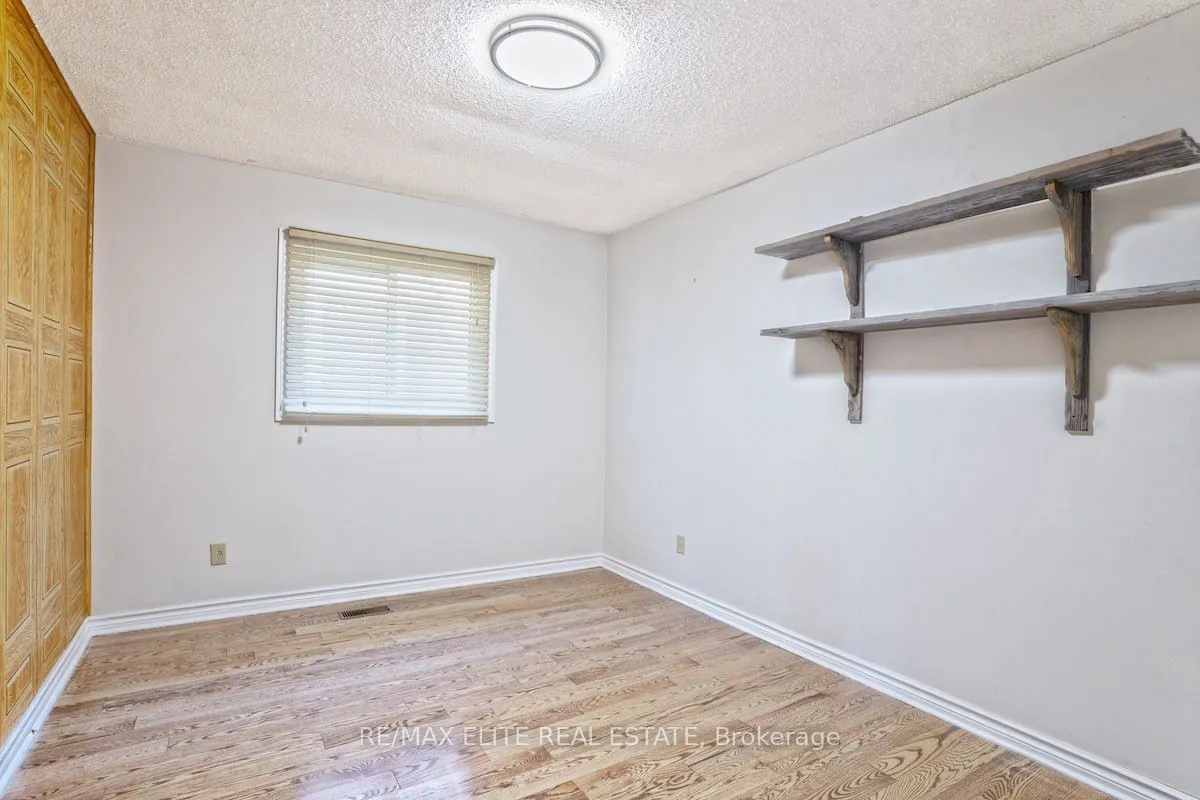 219 Connaught Avenue, #Main