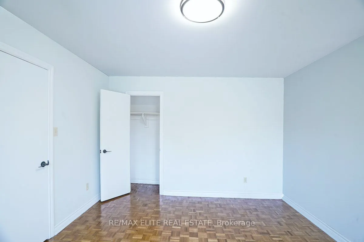 219 Connaught Avenue, #Main