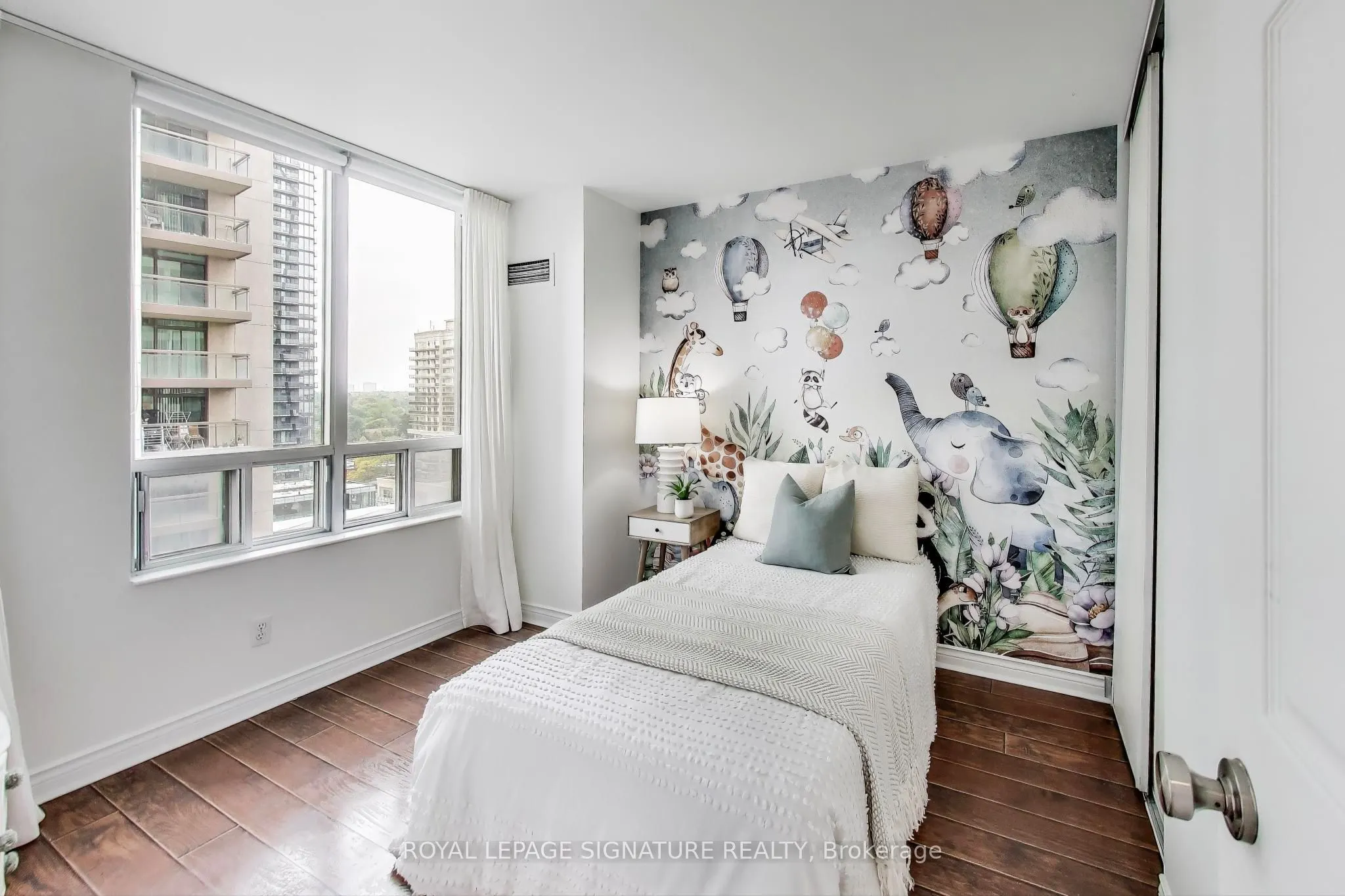 256 Doris Avenue, #1610