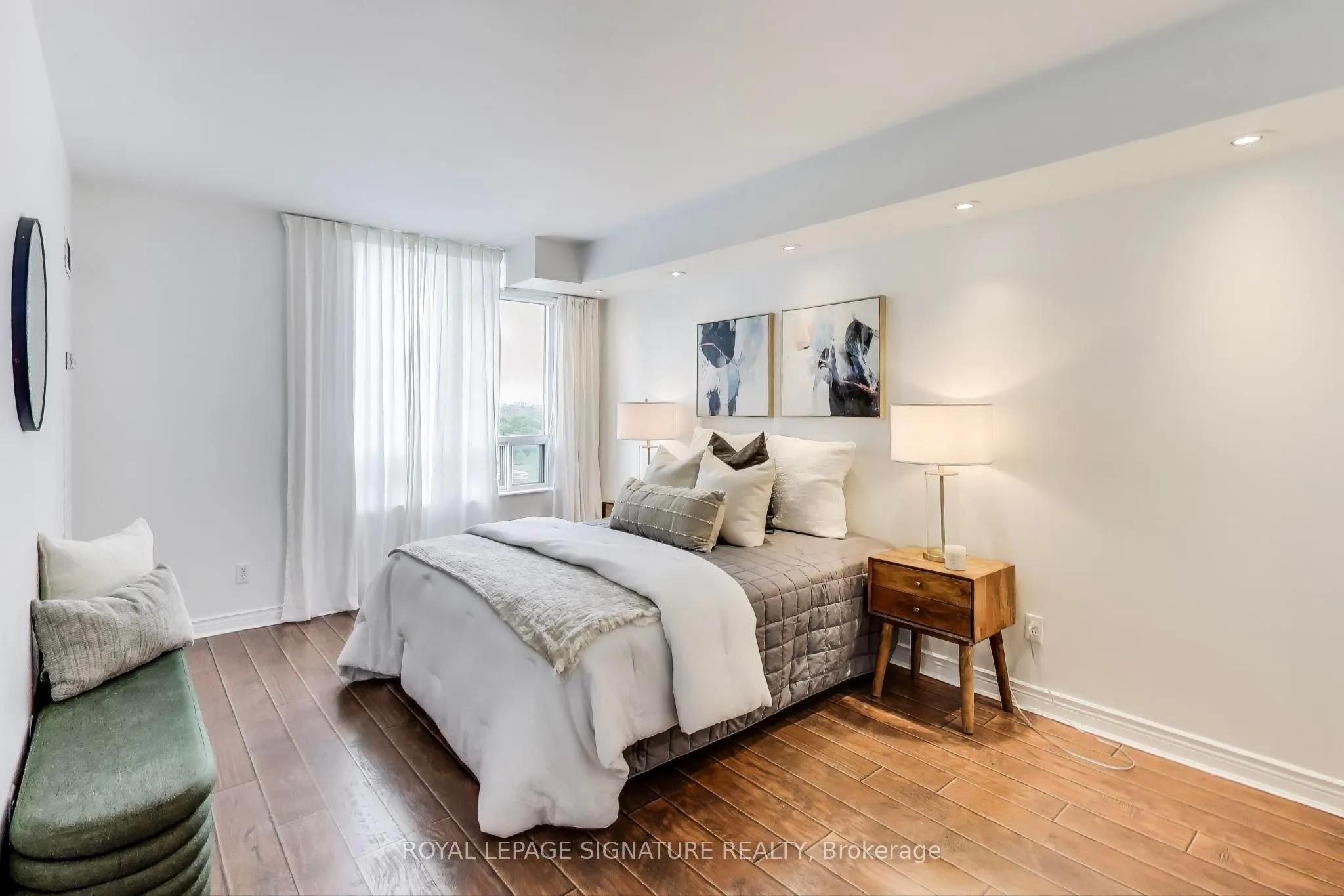256 Doris Avenue, #1610