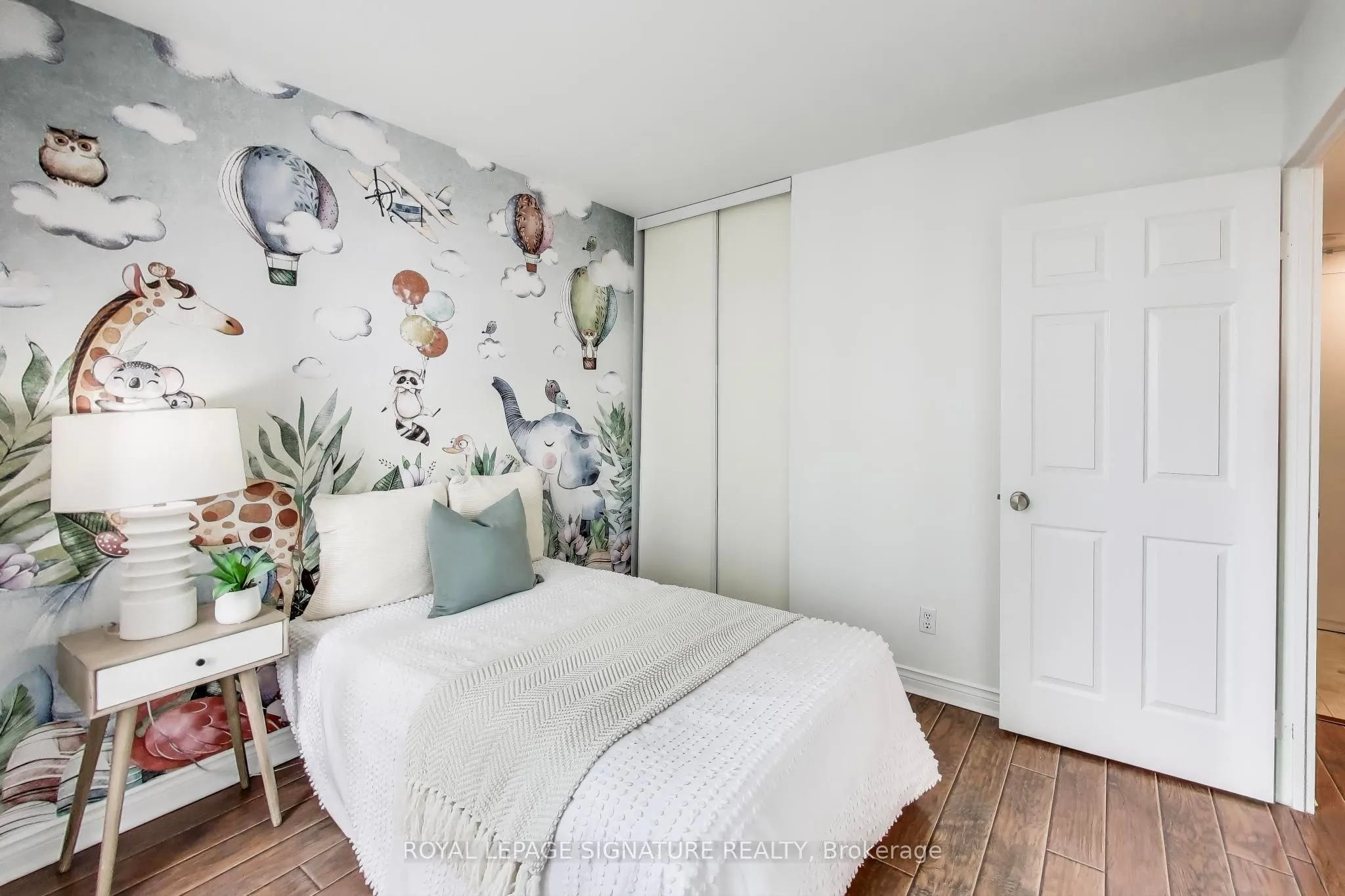 256 Doris Avenue, #1610