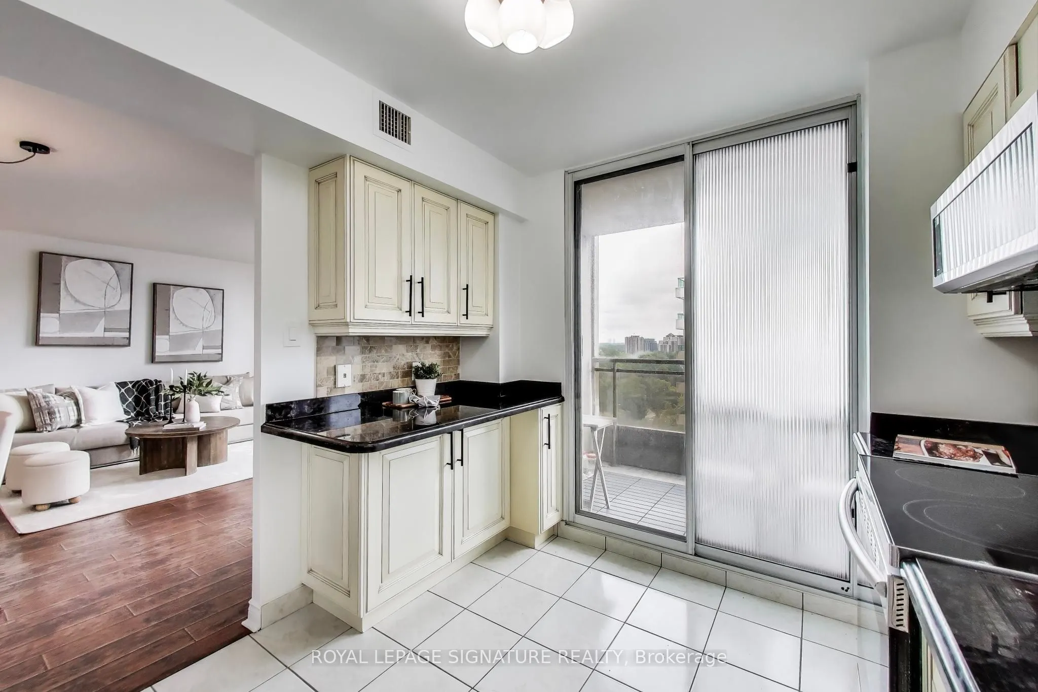 256 Doris Avenue, #1610