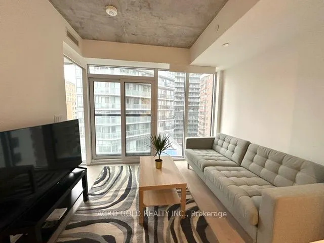 65 Mutual St Street, #807