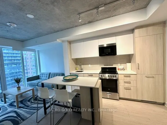 65 Mutual St Street, #807
