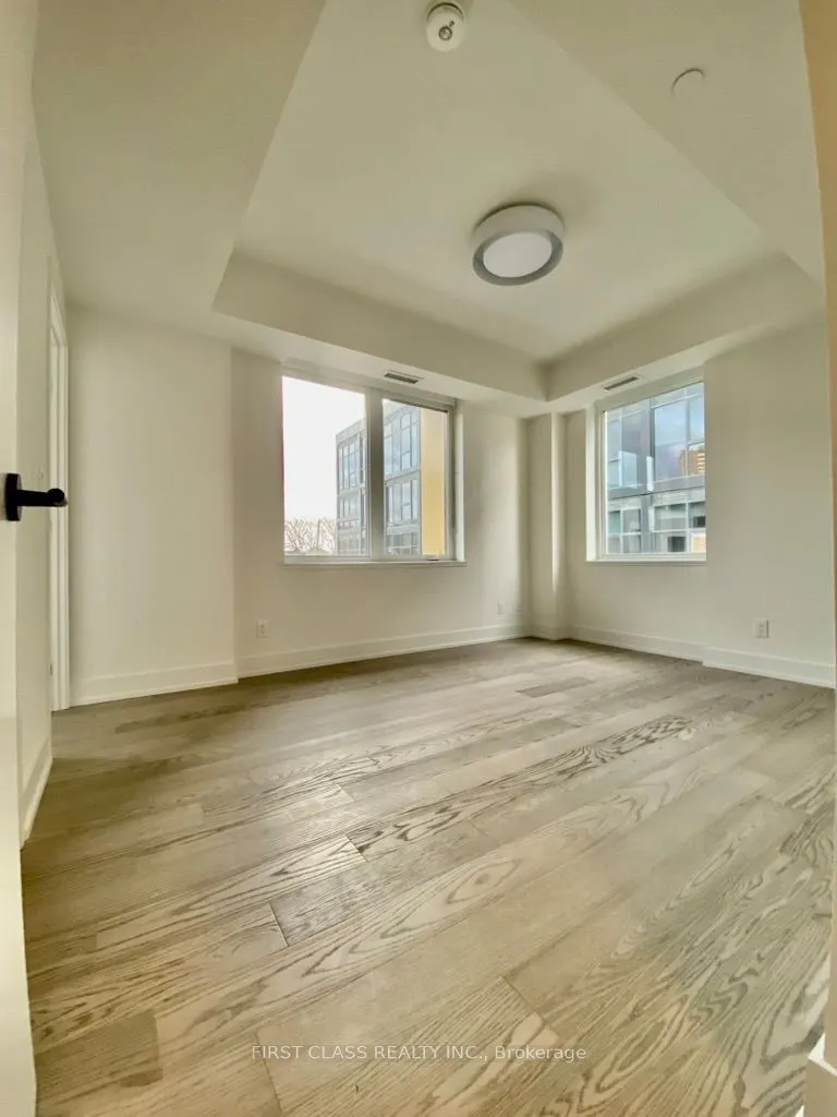 55 Nicholas Avenue, #Th12