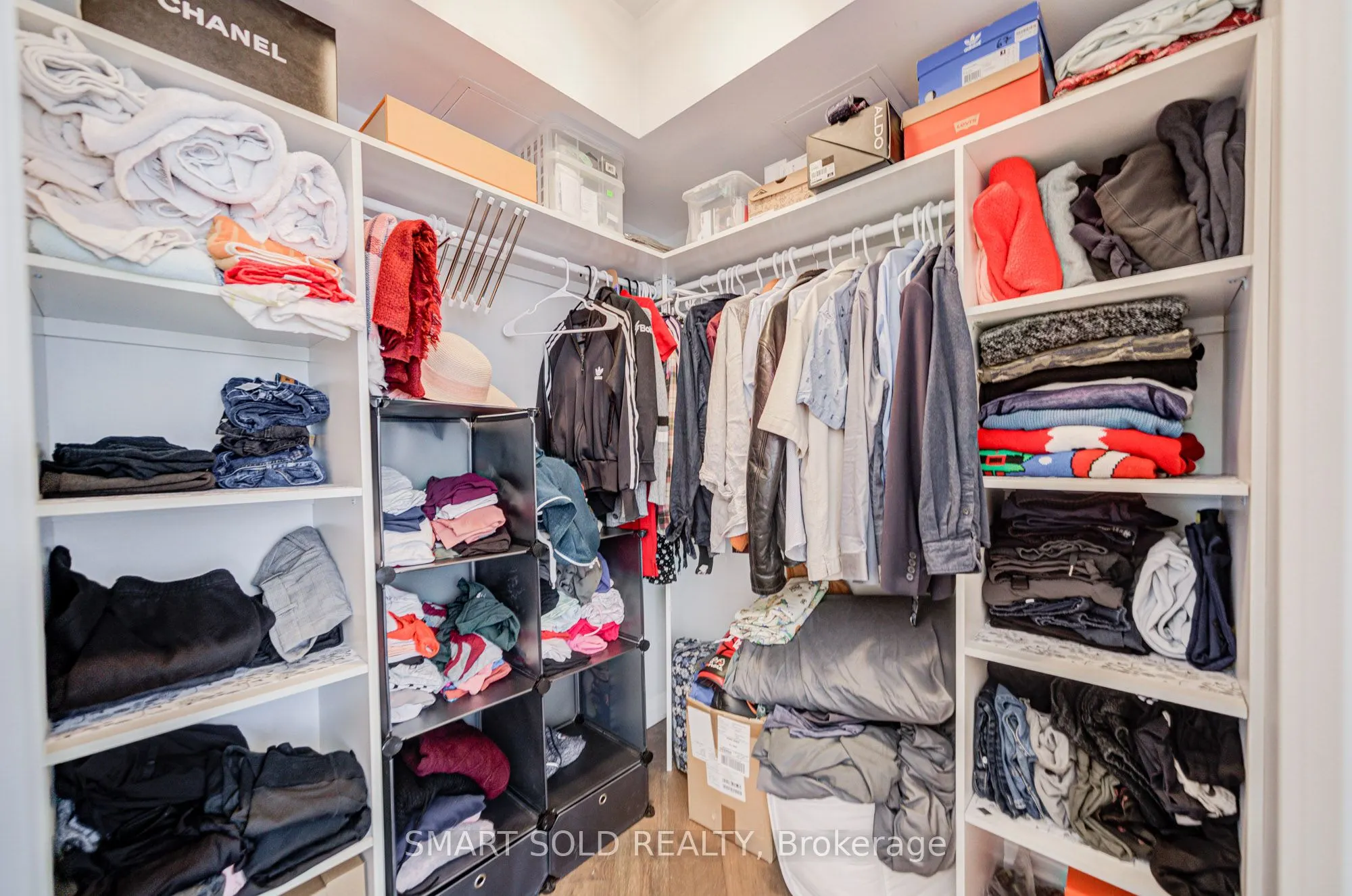 7 Bishop Avenue, #516