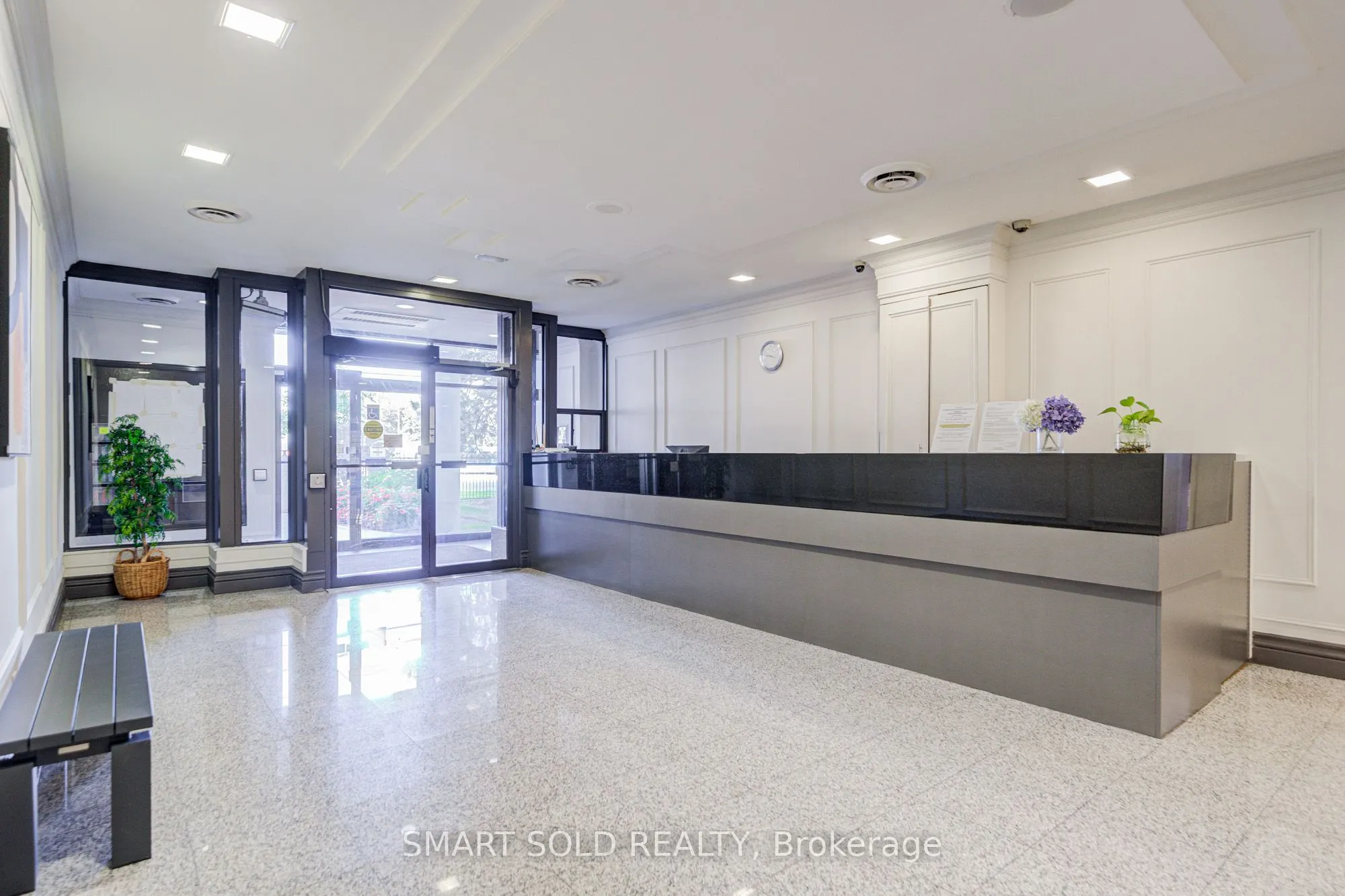 7 Bishop Avenue, #516