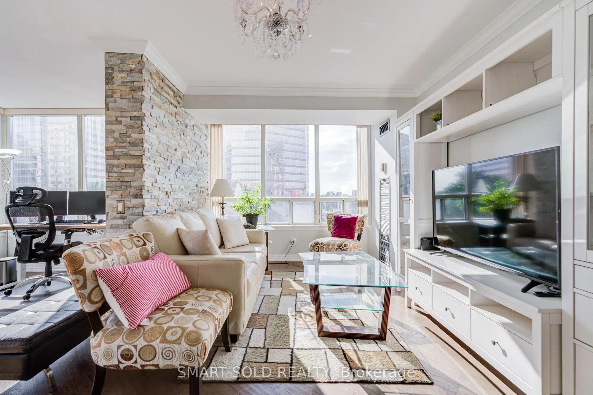 7 Bishop Avenue, #516