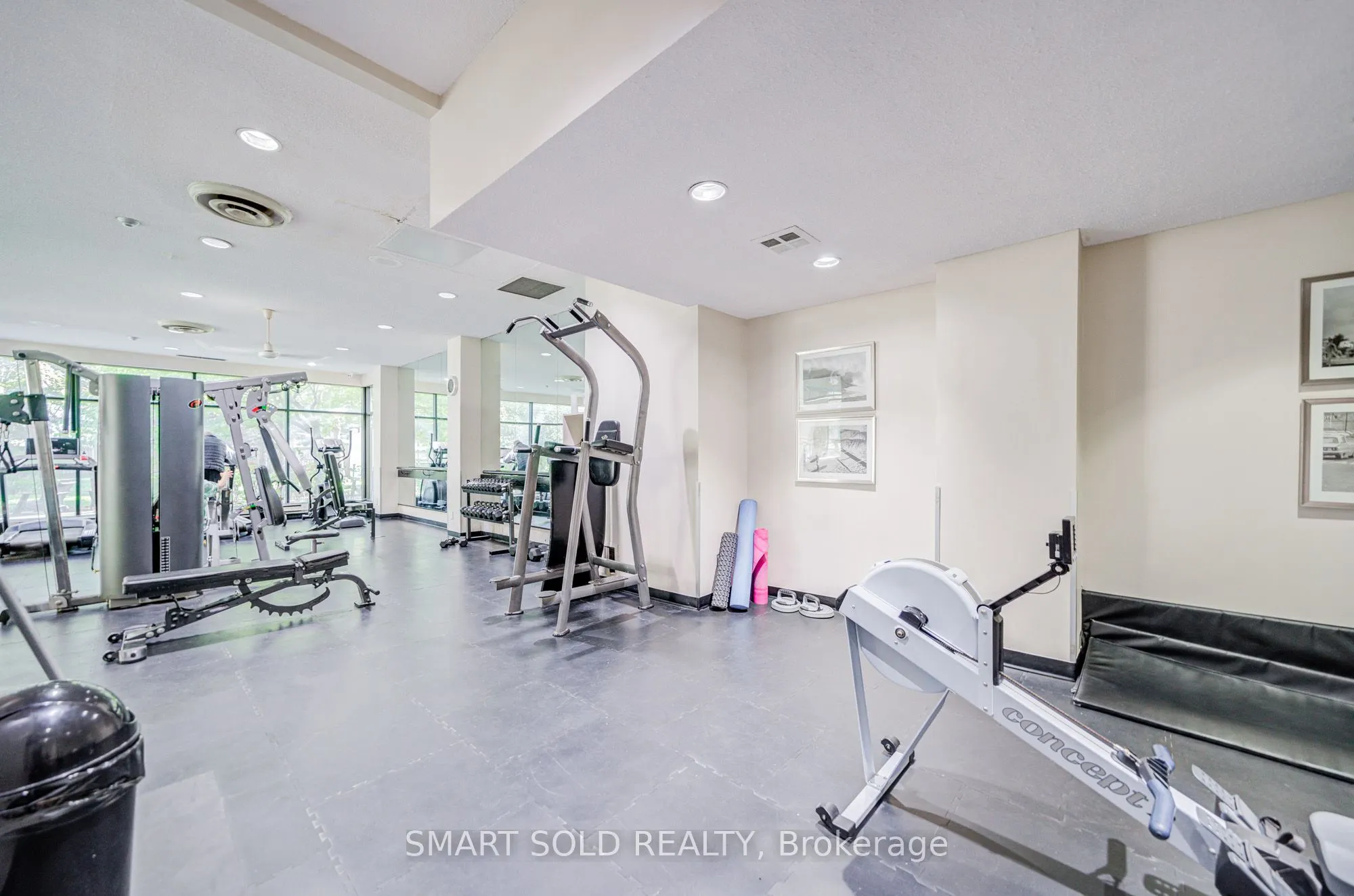 7 Bishop Avenue, #516