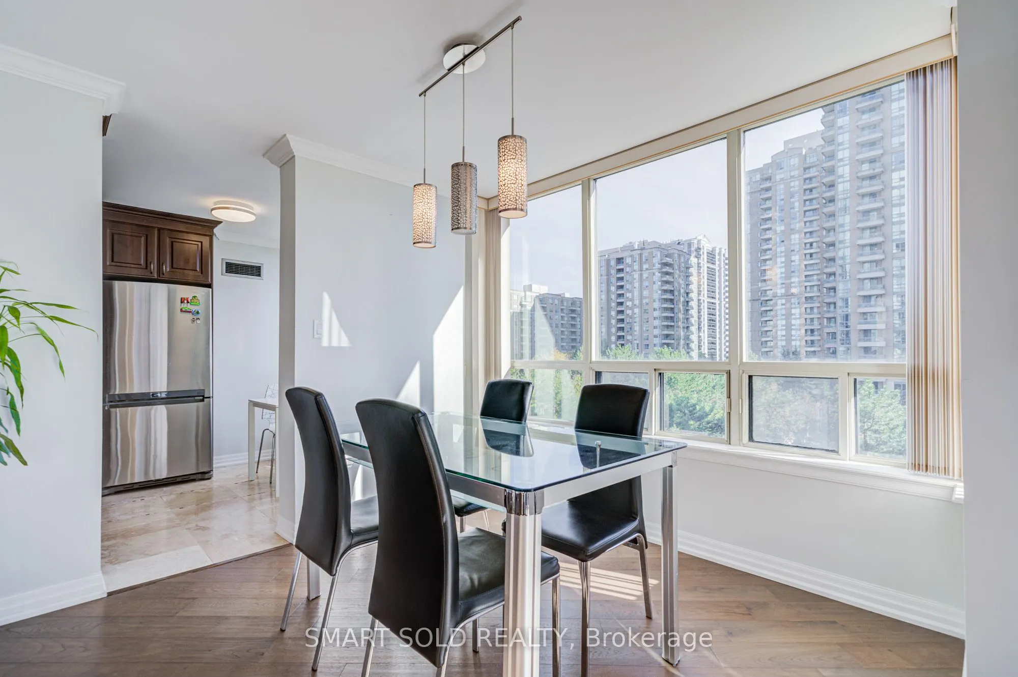 7 Bishop Avenue, #516