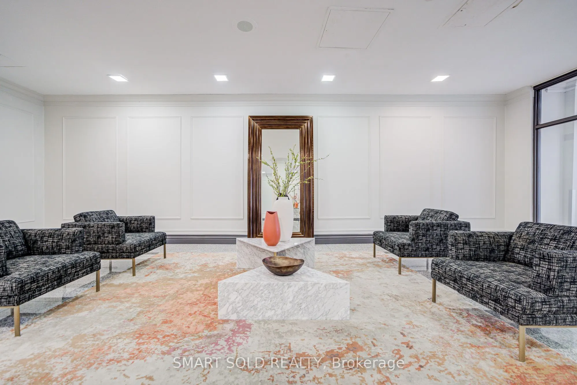 7 Bishop Avenue, #516