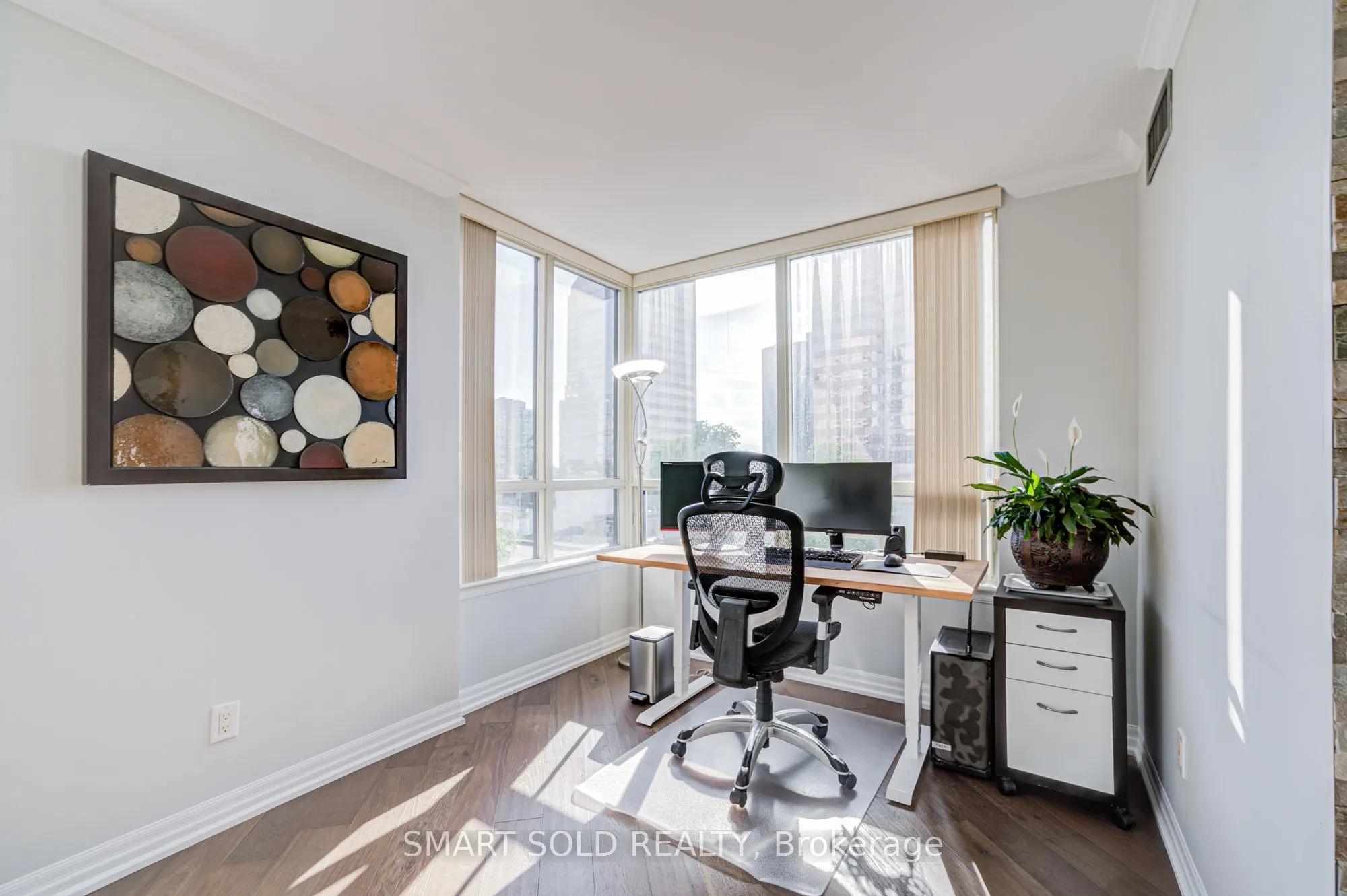 7 Bishop Avenue, #516