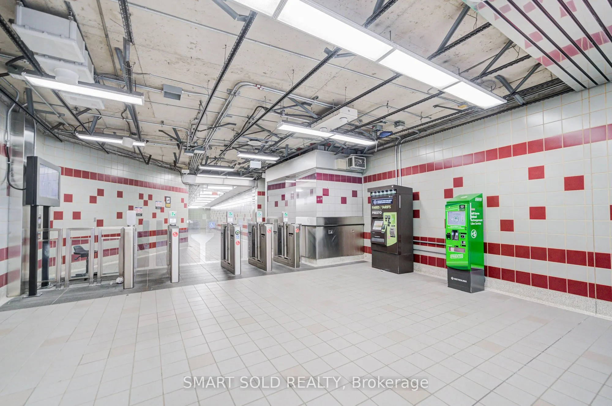 7 Bishop Avenue, #516