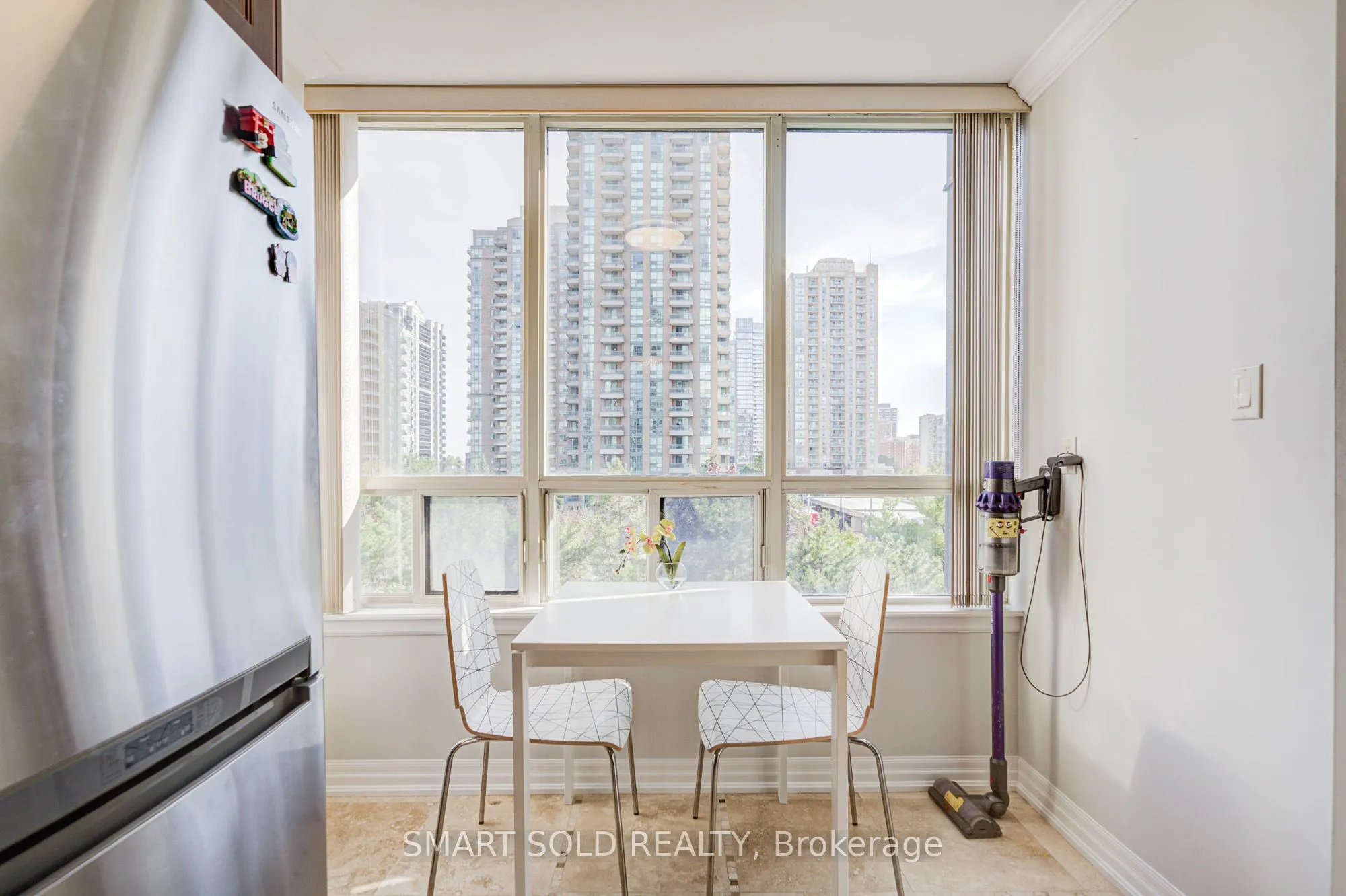 7 Bishop Avenue, #516