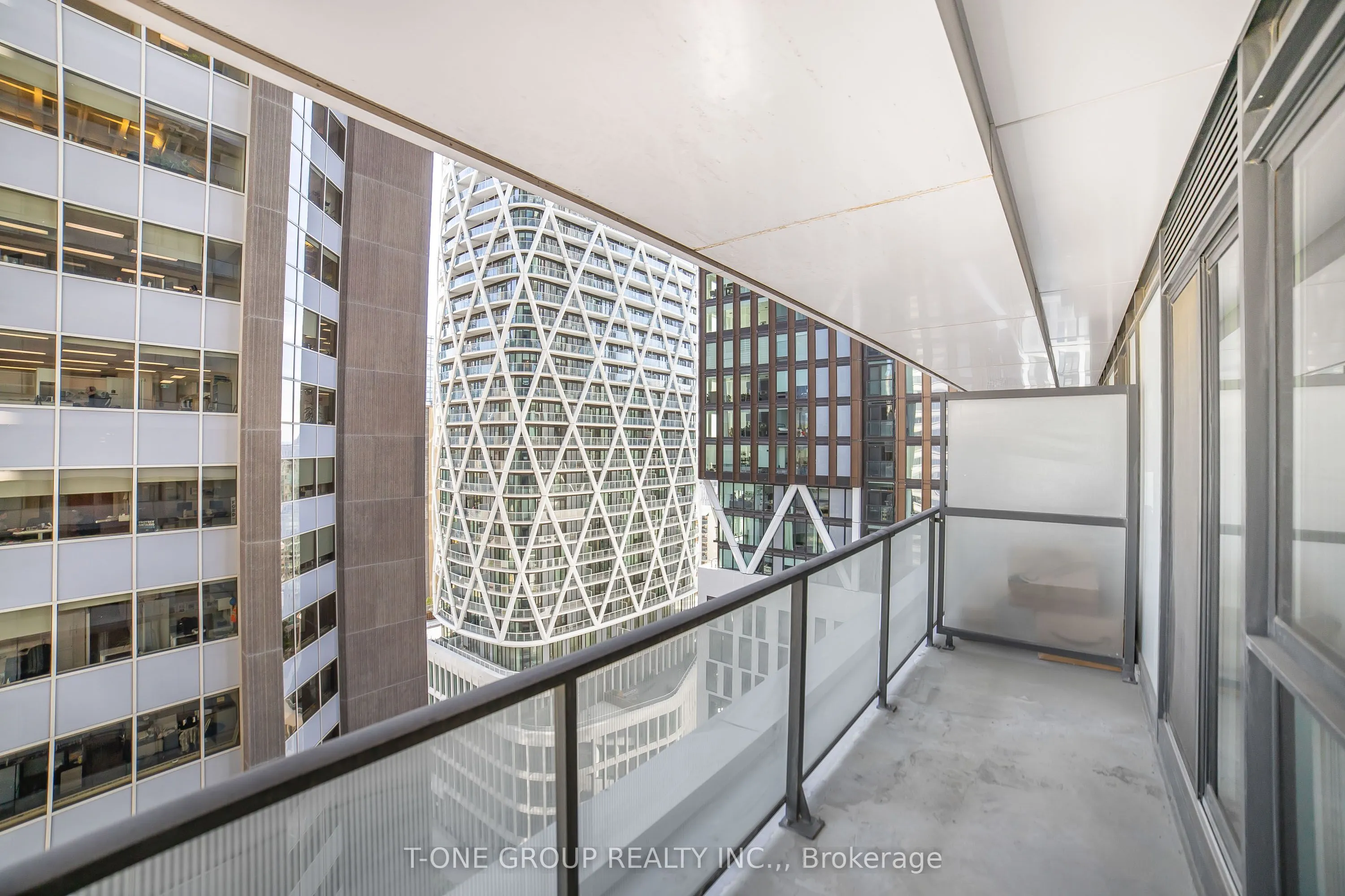 426 University Avenue, #1705