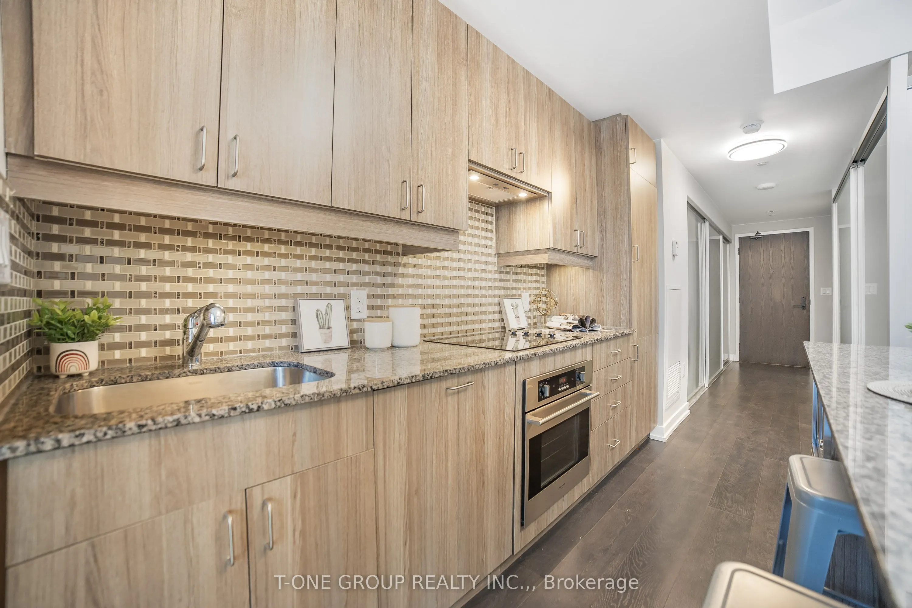 426 University Avenue, #1705