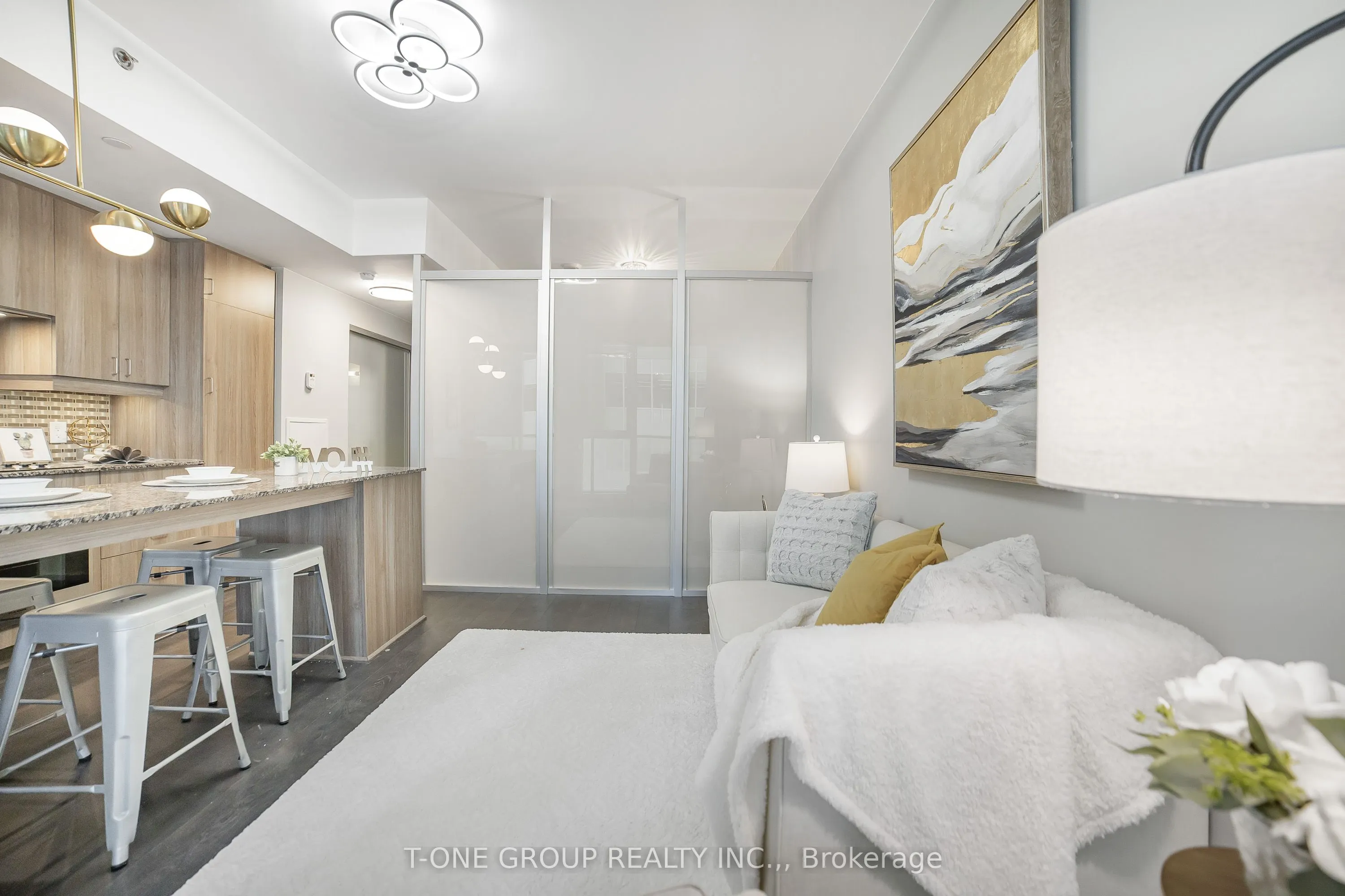 426 University Avenue, #1705