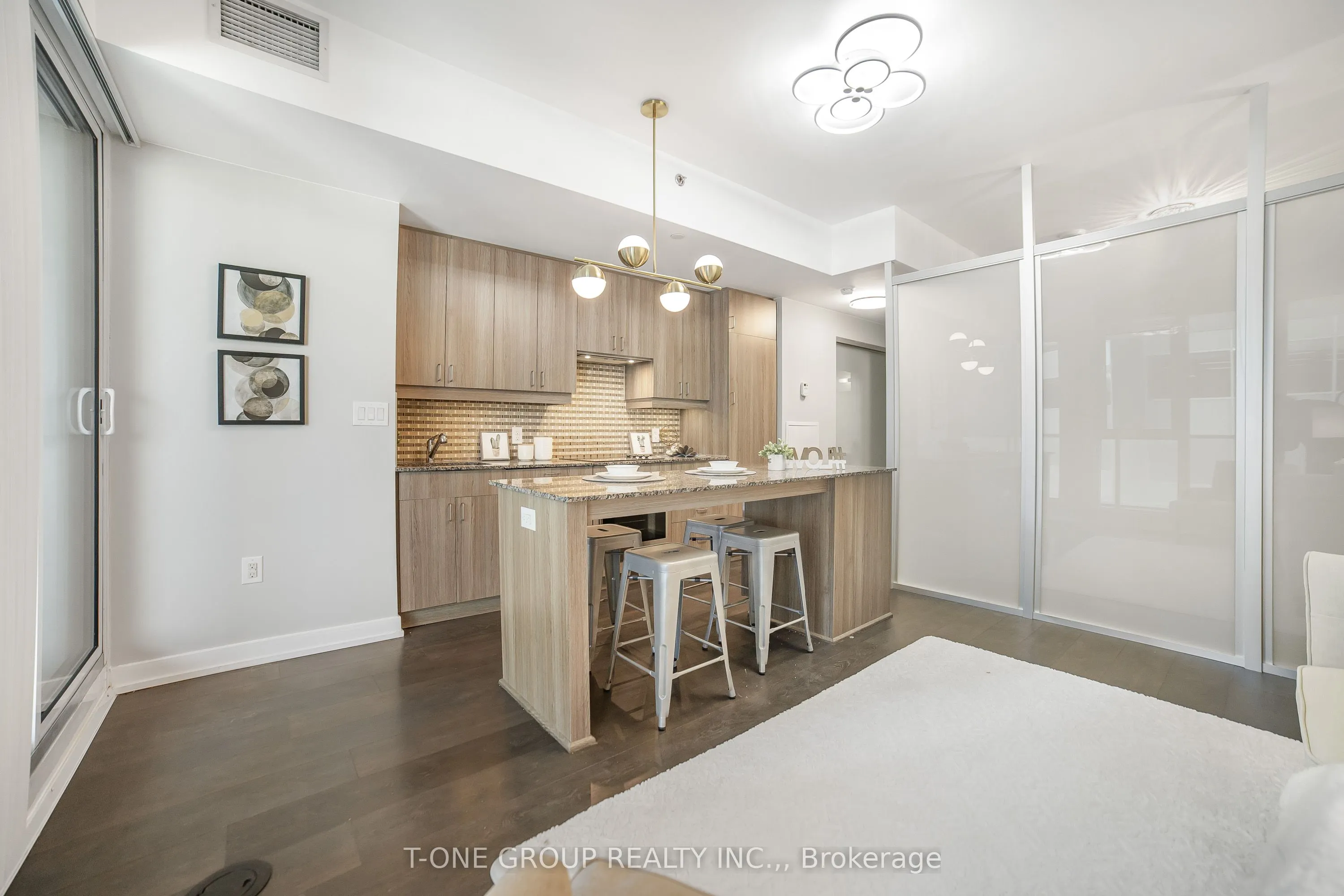 426 University Avenue, #1705