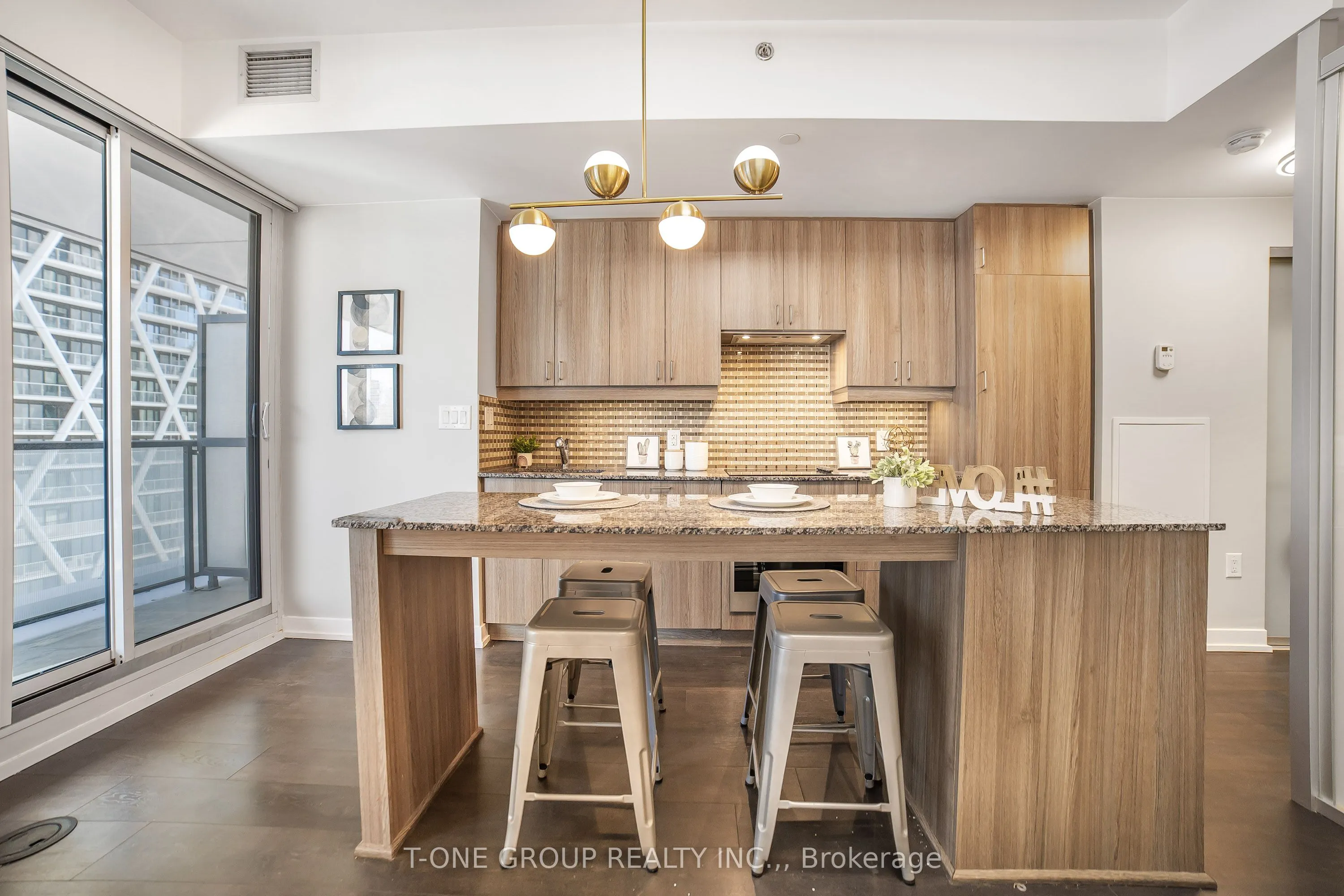 426 University Avenue, #1705
