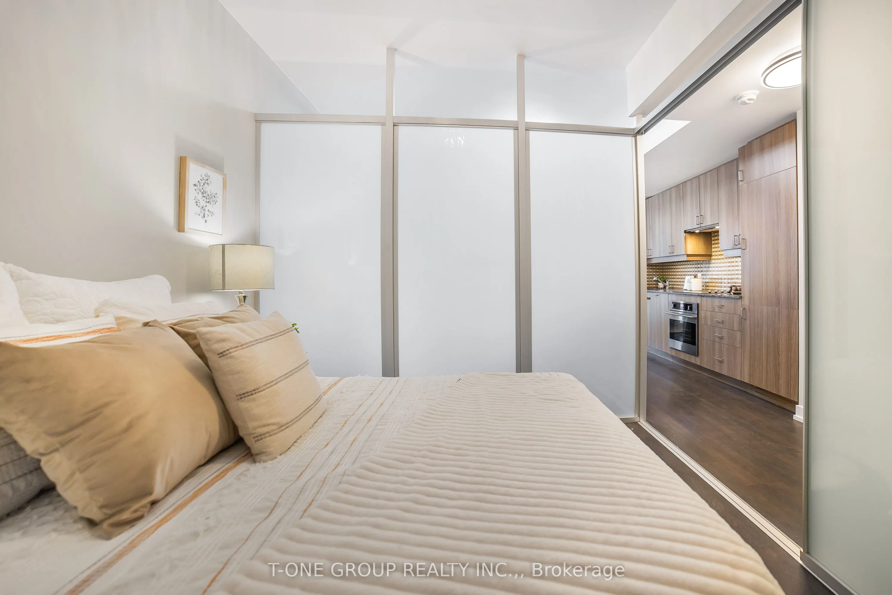 426 University Avenue, #1705