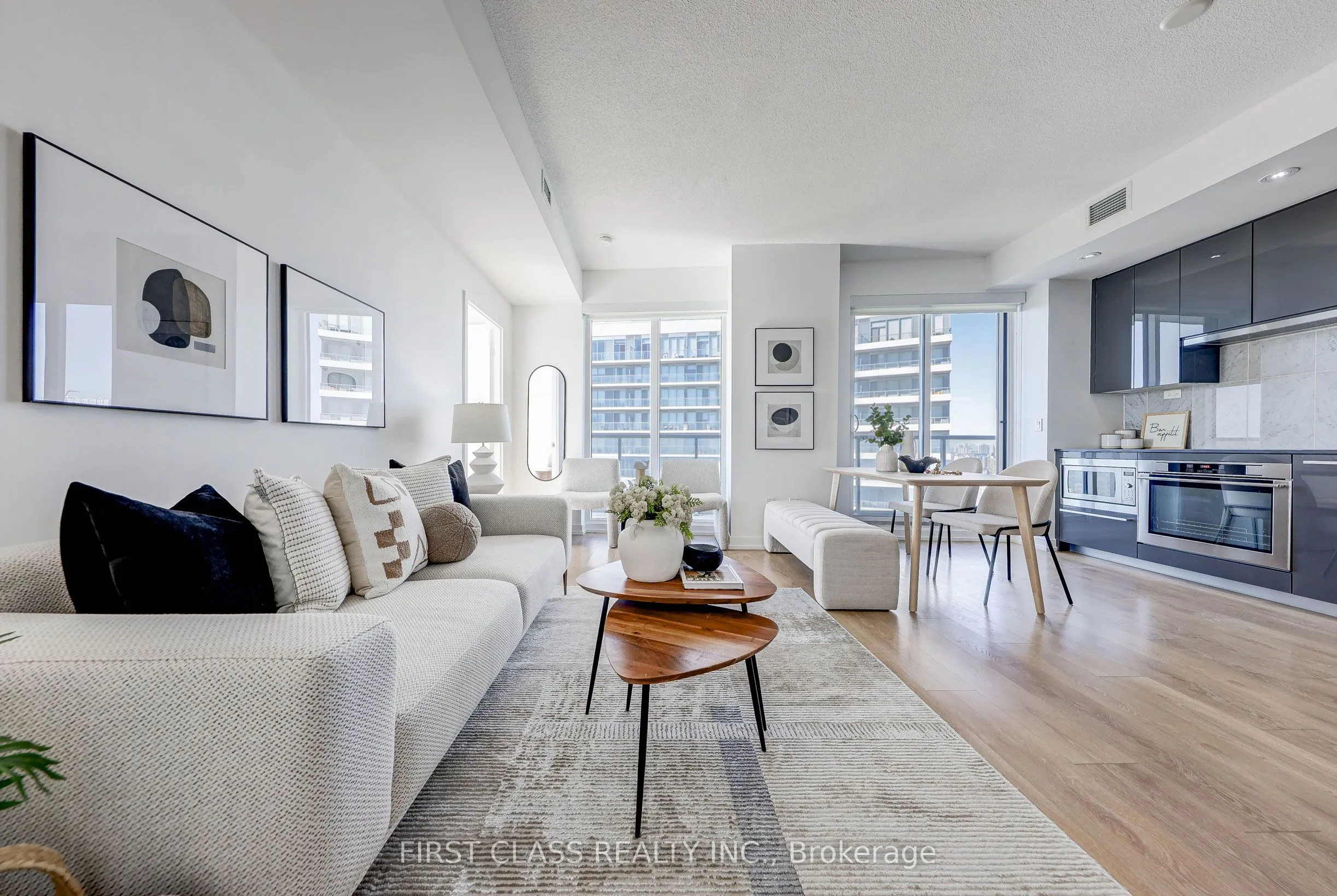 117 Mcmahon Drive, #3603