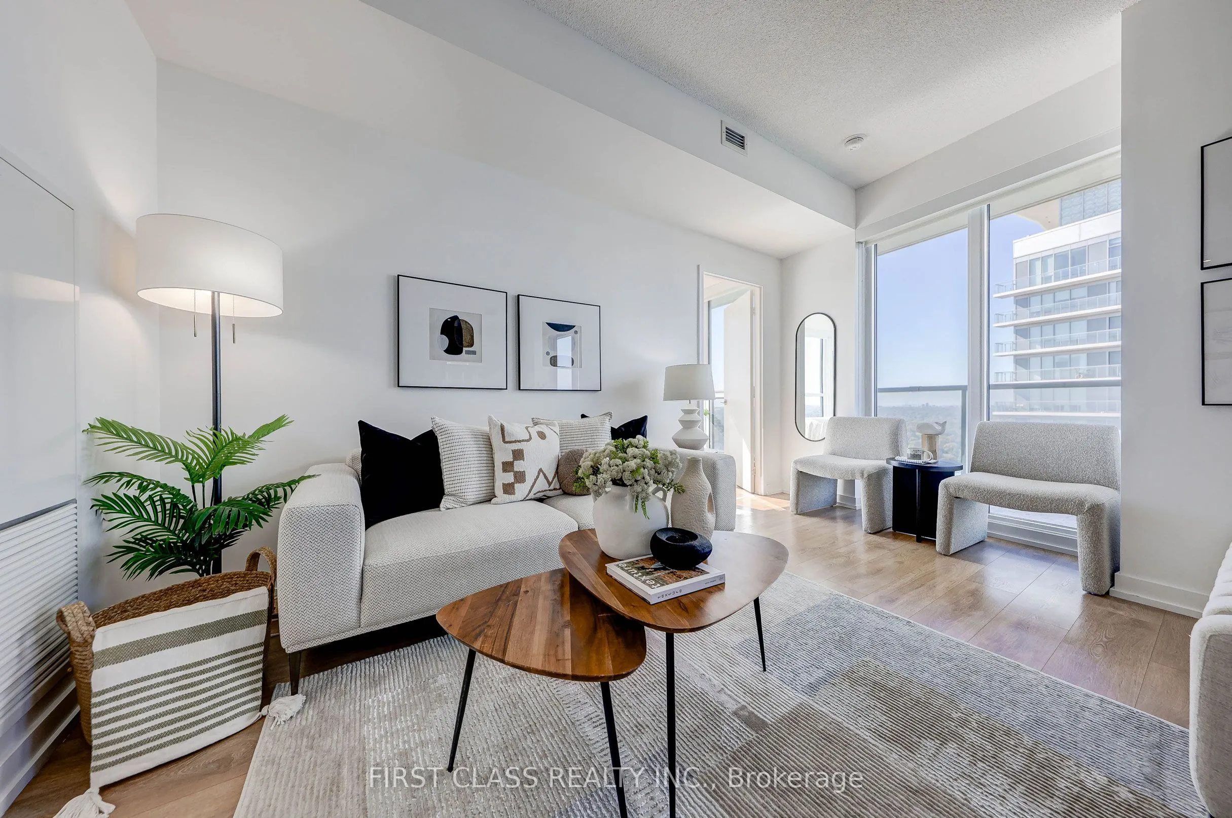 117 Mcmahon Drive, #3603