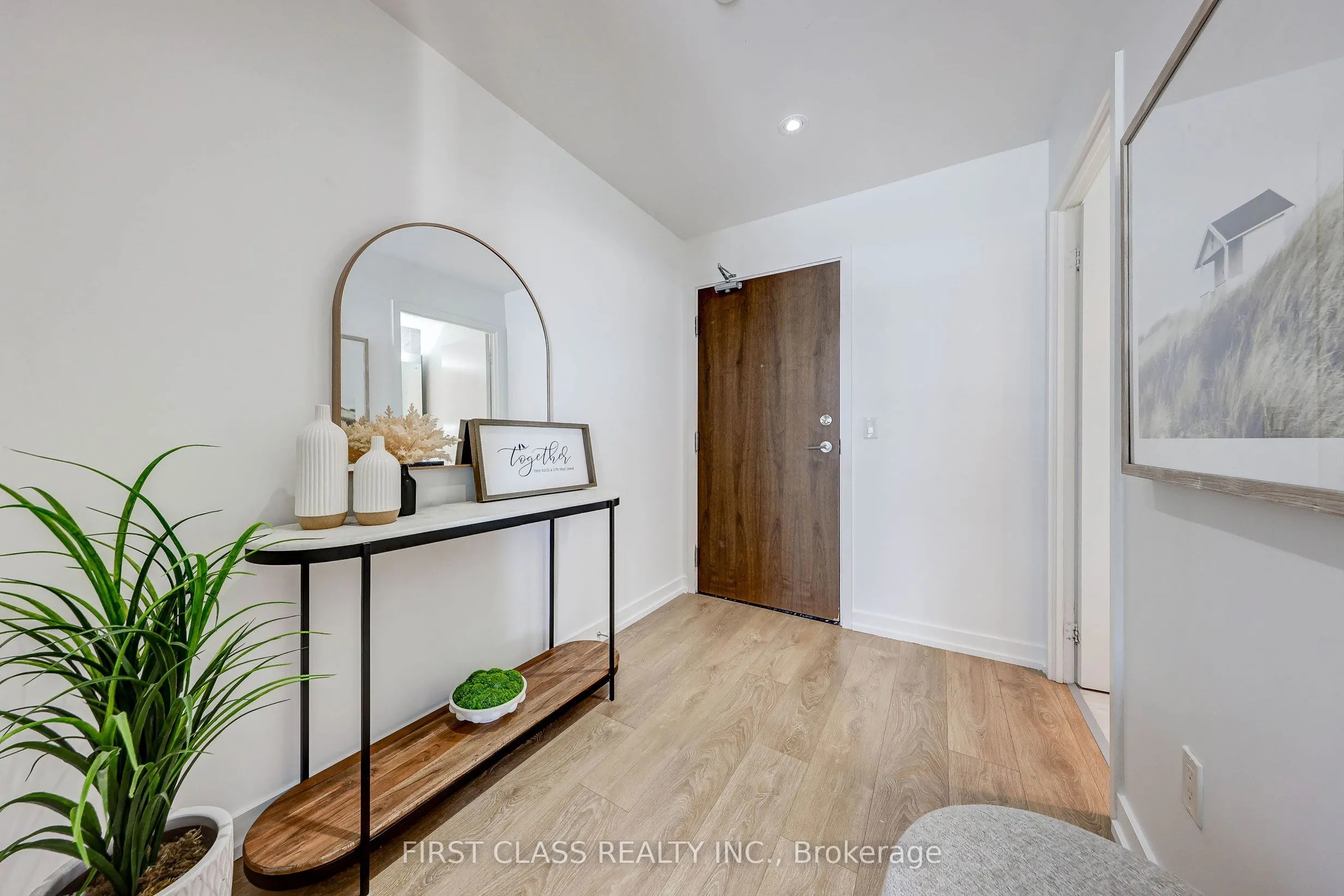 117 Mcmahon Drive, #3603